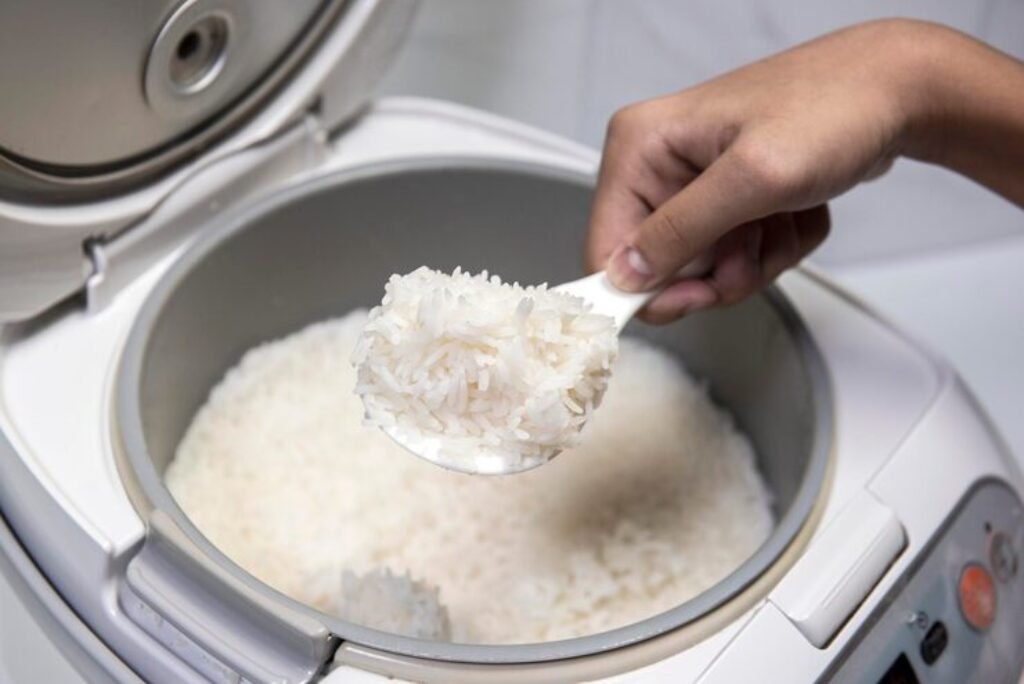 Best Commercial Rice Warmers: Keep Rice Fresh All Day 16 How to Warm Up Rice Without a Commercial Rice Warmer